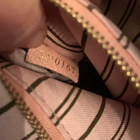 Louis Vuitton Sorbonne Empreinte Leather Monogram Backpack in Pink USED - Picture 10 of 11
